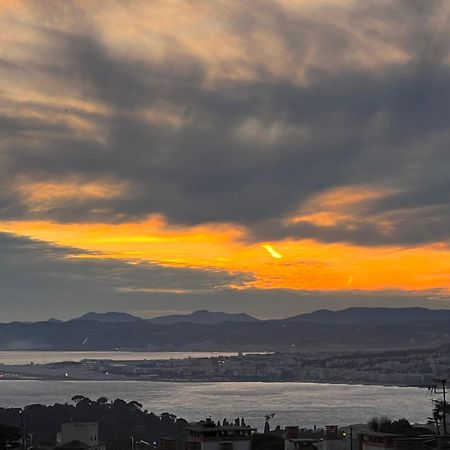 Agreable 3 Pieces Climatise Avec Vue Mer Et Parking Villefranche-sur-Mer Luaran gambar