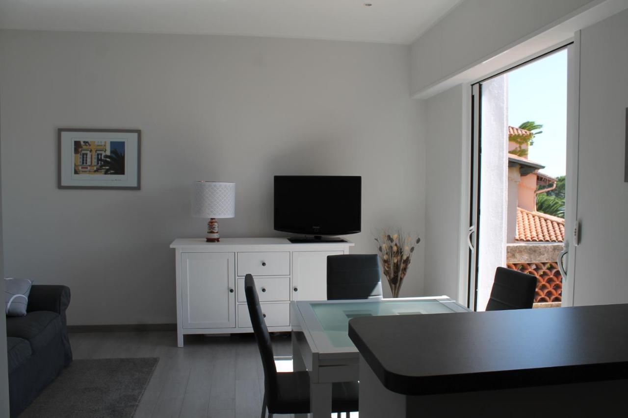 Agreable 3 Pieces Climatise Avec Vue Mer Et Parking Villefranche-sur-Mer Luaran gambar