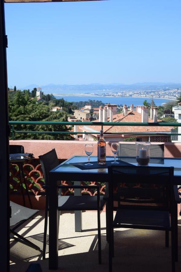 Agreable 3 Pieces Climatise Avec Vue Mer Et Parking Villefranche-sur-Mer Luaran gambar