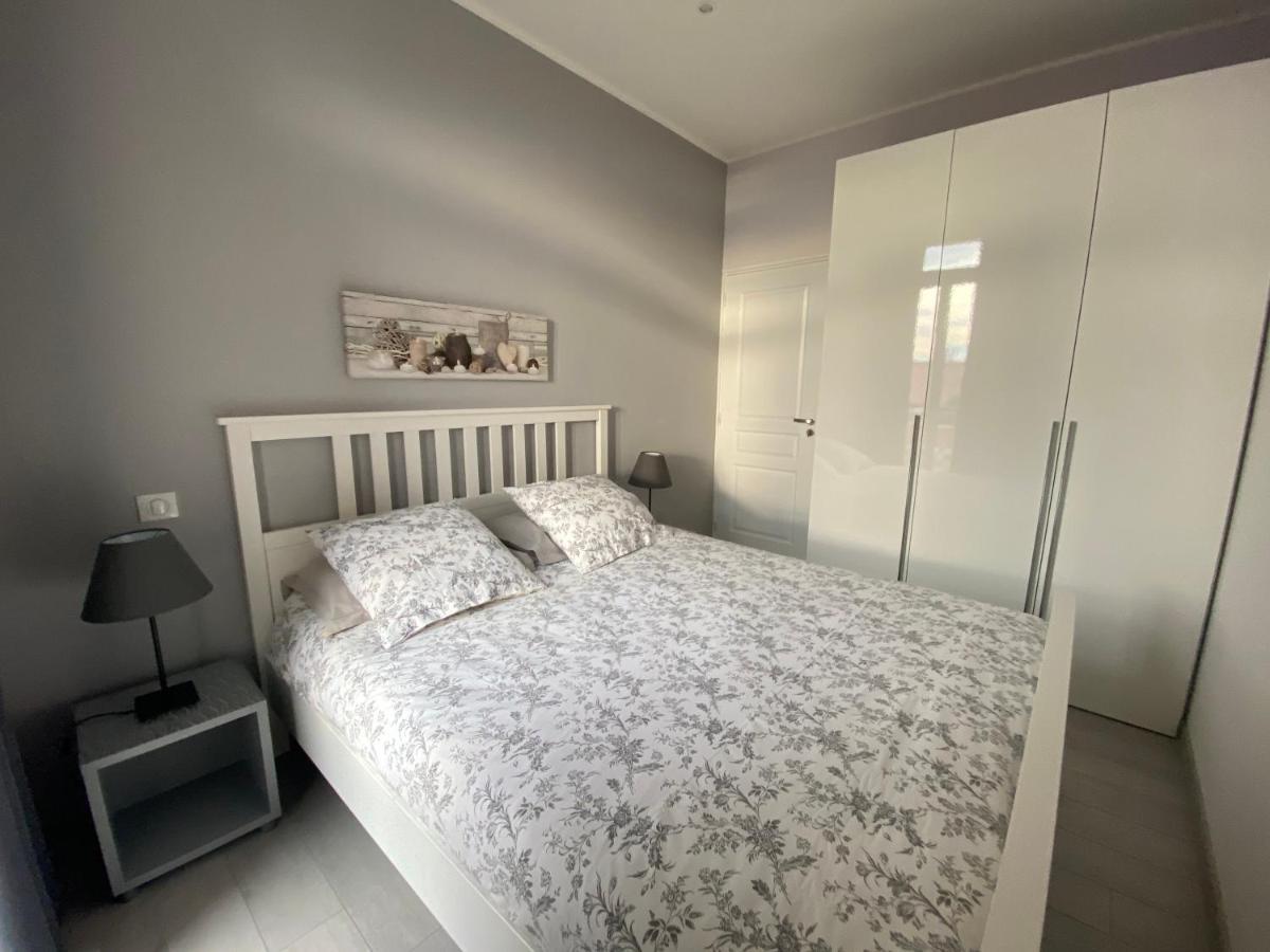 Agreable 3 Pieces Climatise Avec Vue Mer Et Parking Villefranche-sur-Mer Luaran gambar