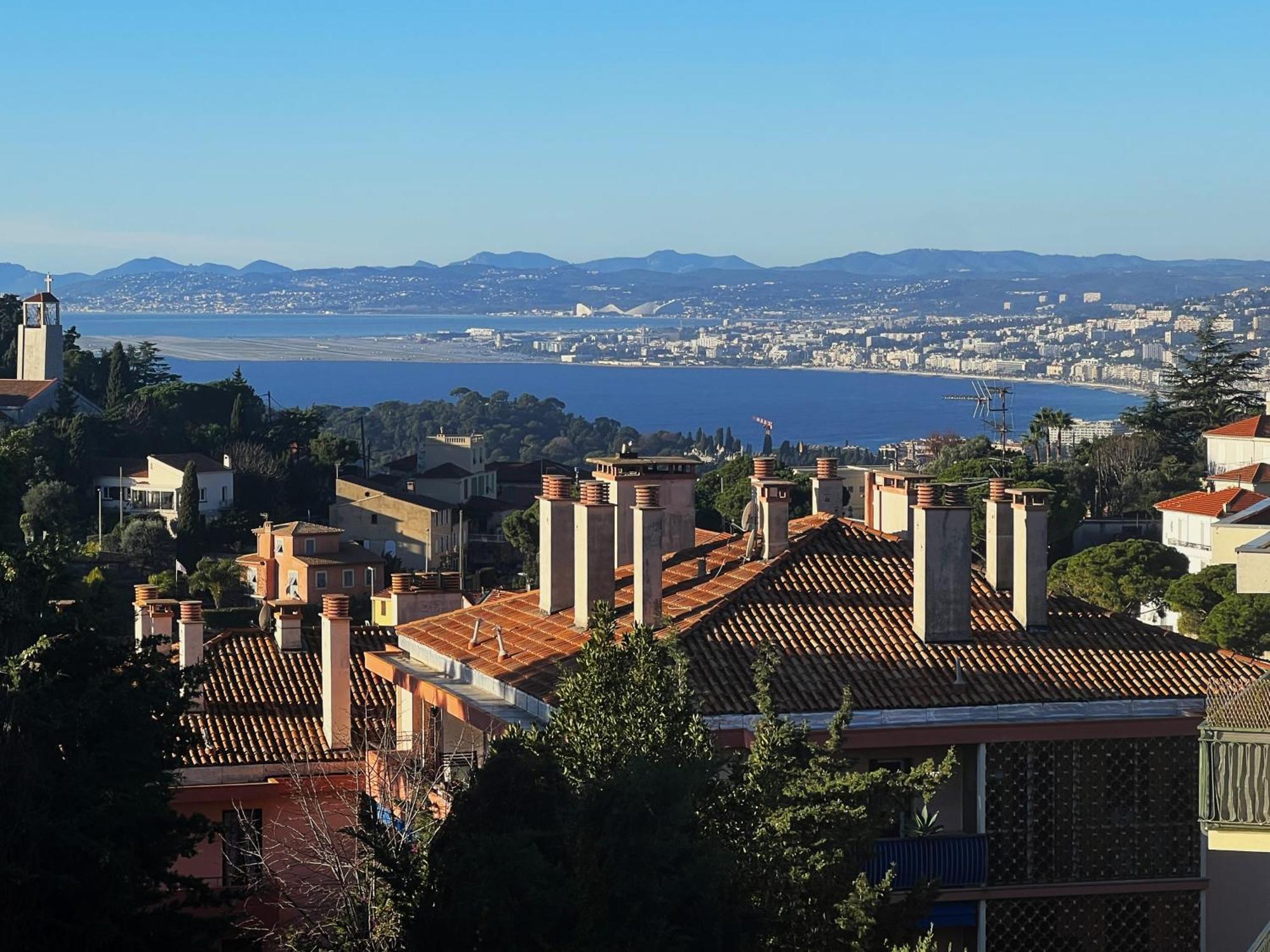Agreable 3 Pieces Climatise Avec Vue Mer Et Parking Villefranche-sur-Mer Luaran gambar